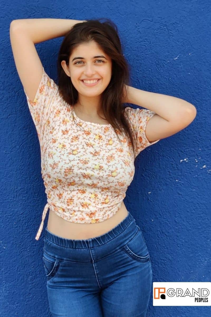 Urvi Singh Kota Factory Age Height Biography Wiki And More 
