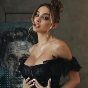 Lyna Perez Wiki, Age, Height, Boyfriend, Net Worth, Biography, and More