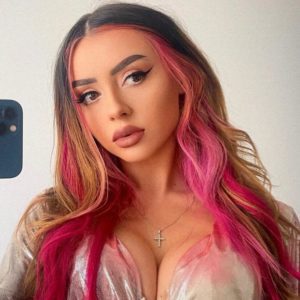 AngelMelly Wiki, Age, Height, Net Worth, Biography, and More