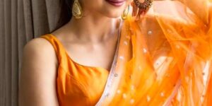 Madirakshi Mundle Biography, Wiki, Age, Family, and More