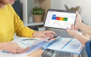 CEOColumn: Empowering Entrepreneurs with Essential Business Insights
