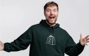 Jimmy Donaldson, widely known as MrBeast, is a pioneering YouTuber celebrated for his viral stunts, massive giveaways, and philanthropic endeavors.