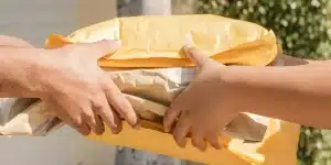 How to Make It Easier to Send Parcels to France Regularly
