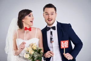 The Essential Guide to Wedding Photo Booth Rentals
