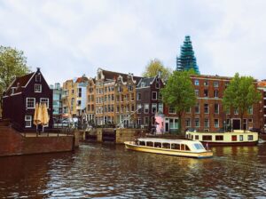7 Things You Should Know Before Taking A Grachtenfahrt Amsterdam 