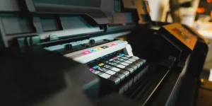 Why Choose Custom Lenticular Printing for Visual Displays?