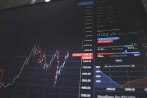 Could staunch HODLing strategies expose digital asset treasuries to risks? 